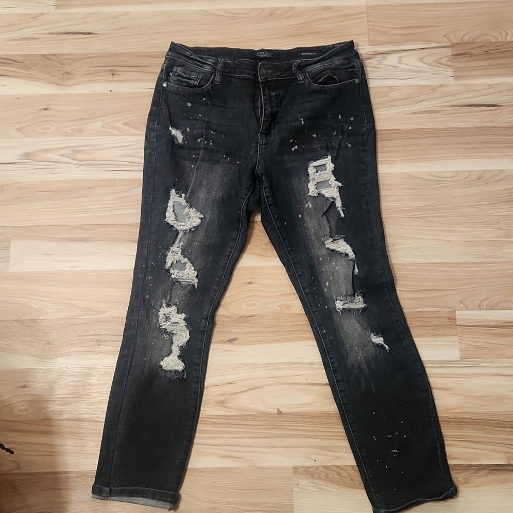Judy blue black distressed boyfriend fit size 11